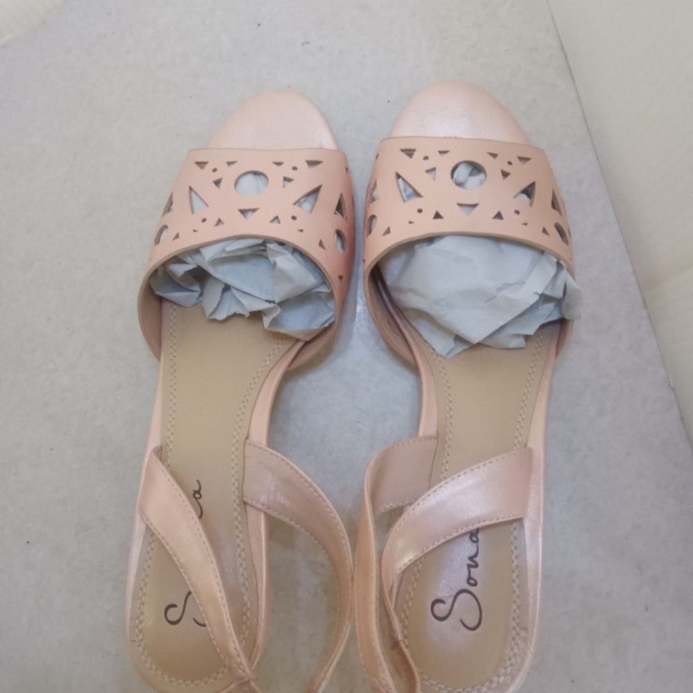 Sonata low heels